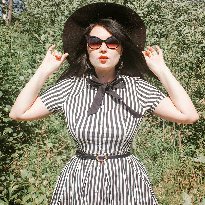Julie – Vintage Striped Button Dress