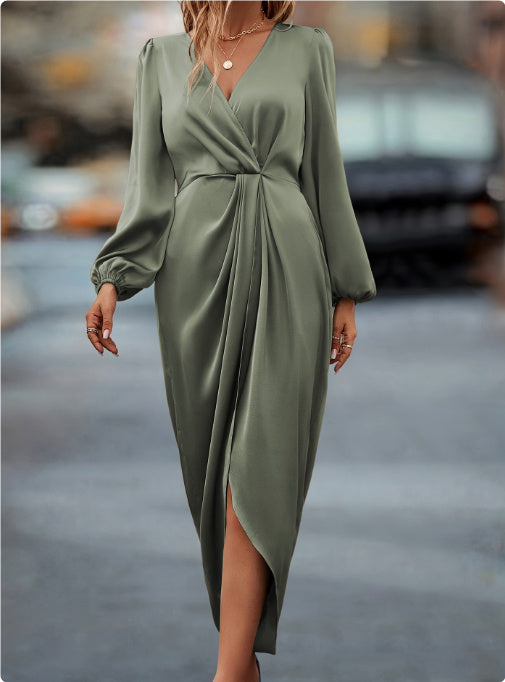 Rose – Elegant Long V-Neck Dress