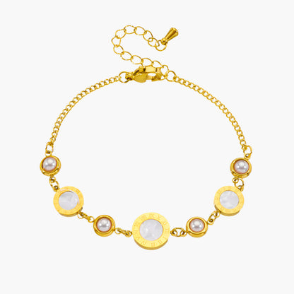 Leanne – Retro Pearl Bracelet with White Shell