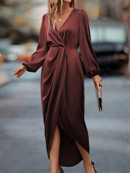 Rose – Elegant Long V-Neck Dress