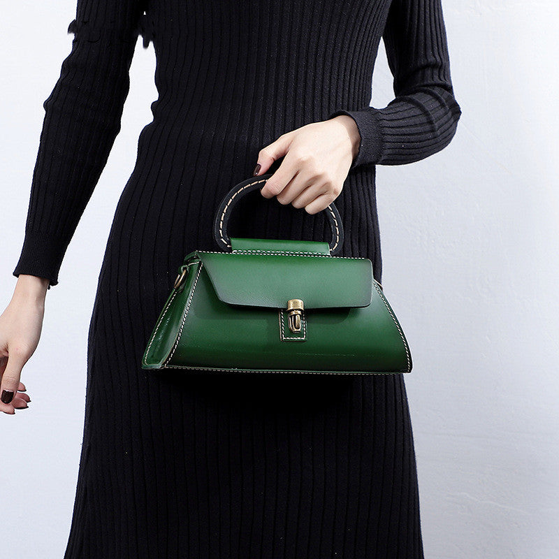 Margaret – Retro Structured Mini Bag with Antique Lock