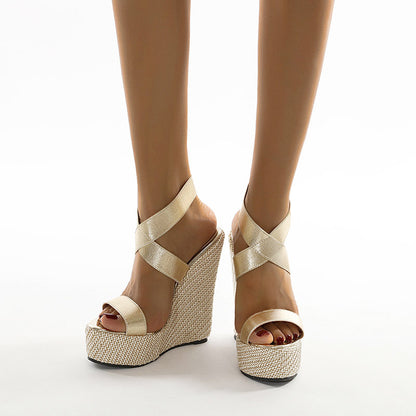 Nicola – Women&