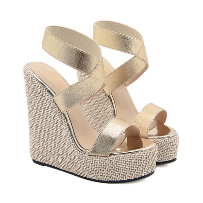 Nicola – Women&