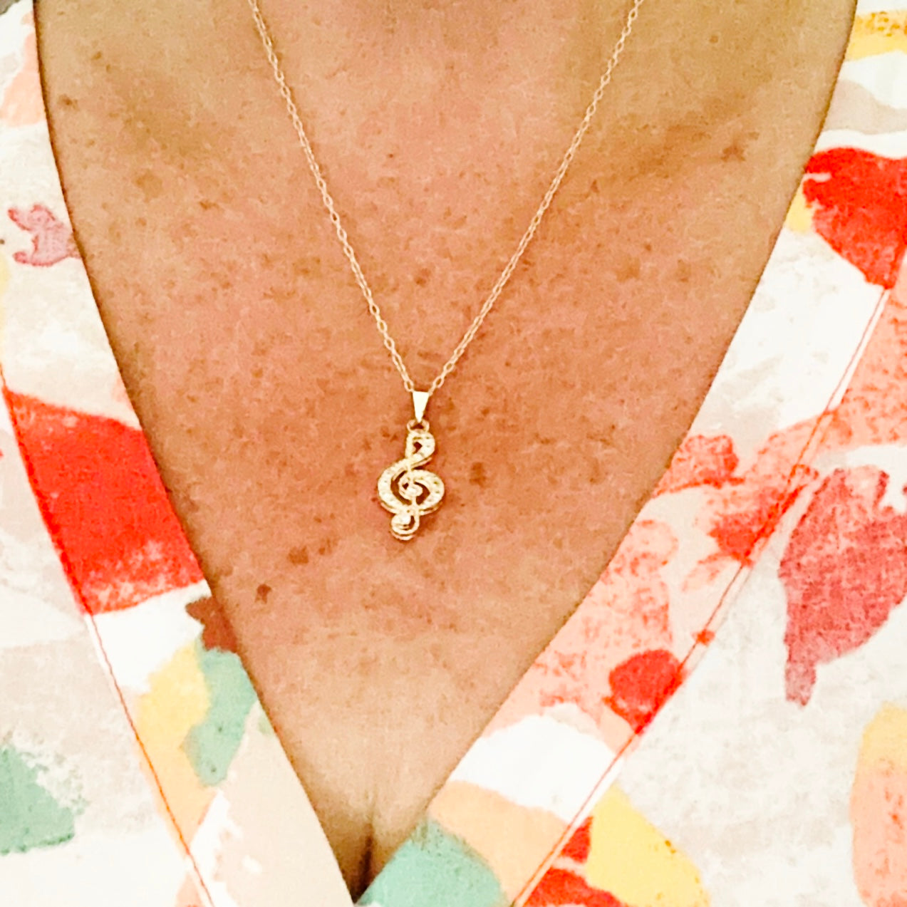 Treble Clef Pendant Necklace in Gold