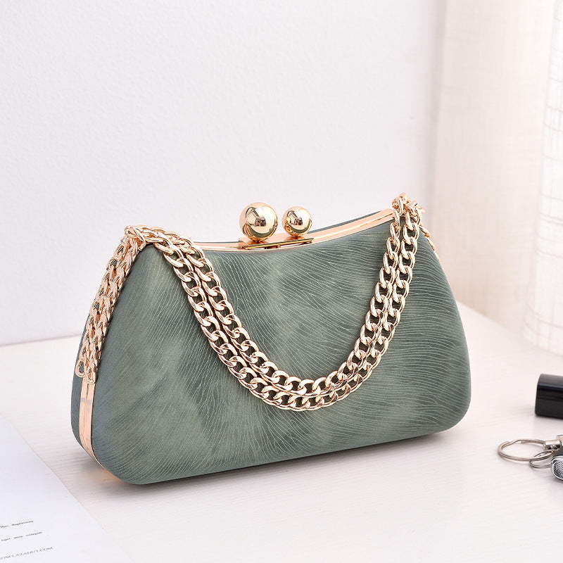 Sarah – Chain Strap Clutch with Metallic Frame and Secure Kiss-Lock Clasp