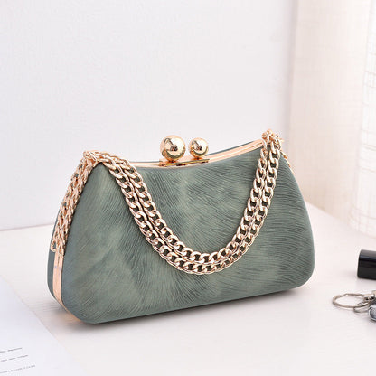 Sarah – Chain Strap Clutch with Metallic Frame and Secure Kiss-Lock Clasp