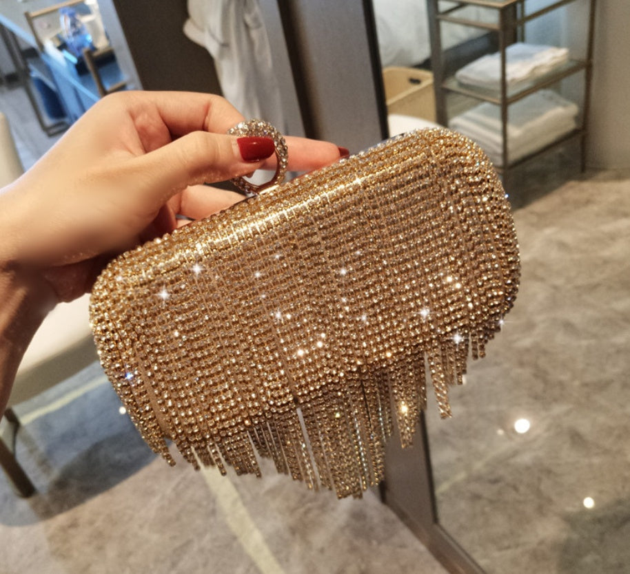 Tracy – Crystal-Embellished Clutch Bag with Cascading Fringe Design
