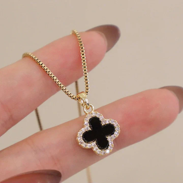 Clover Pendant Necklace in Gold with Sparkling Accents