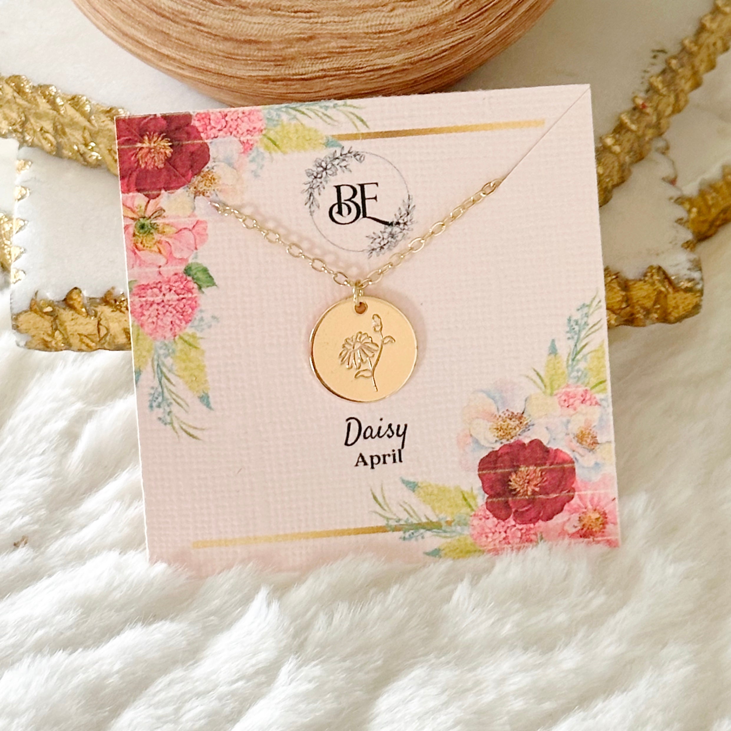 Snowdrop Birth Flower Pendant Necklace in Gold for January
