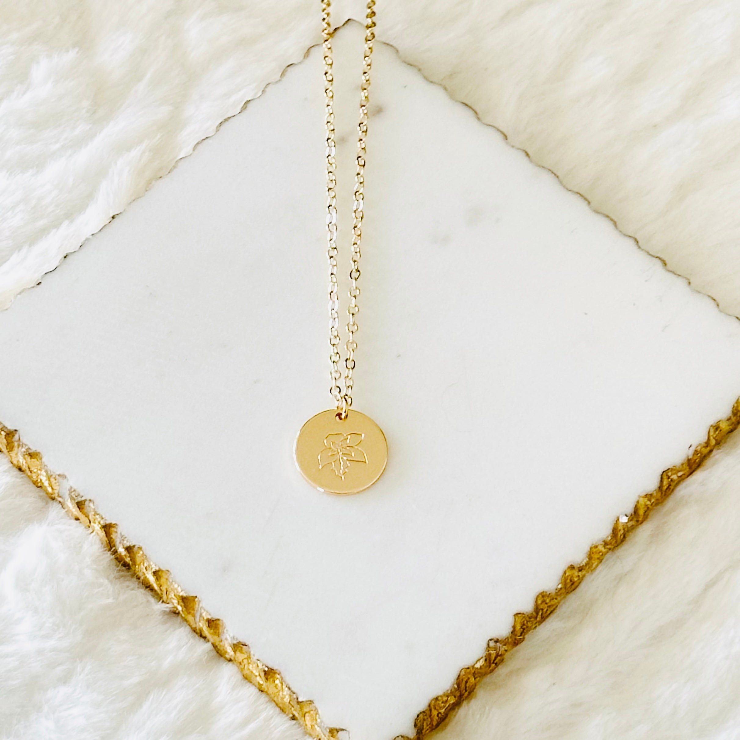 Snowdrop Birth Flower Pendant Necklace in Gold for January