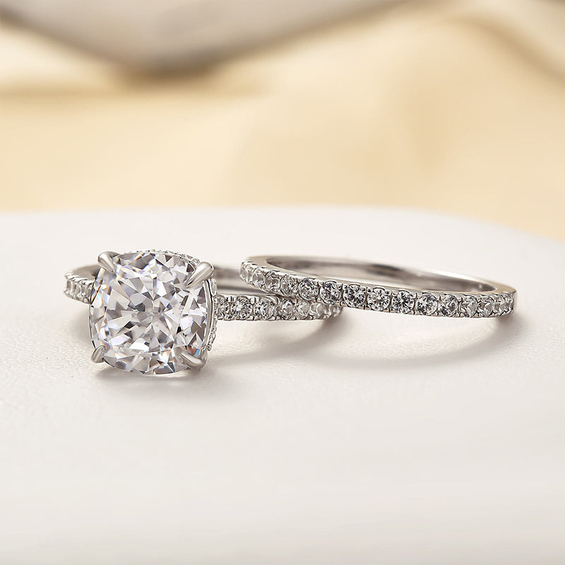 Radiant Cushion-Cut Halo Ring Set with Pavé Band