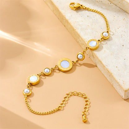Leanne – Retro Pearl Bracelet with White Shell