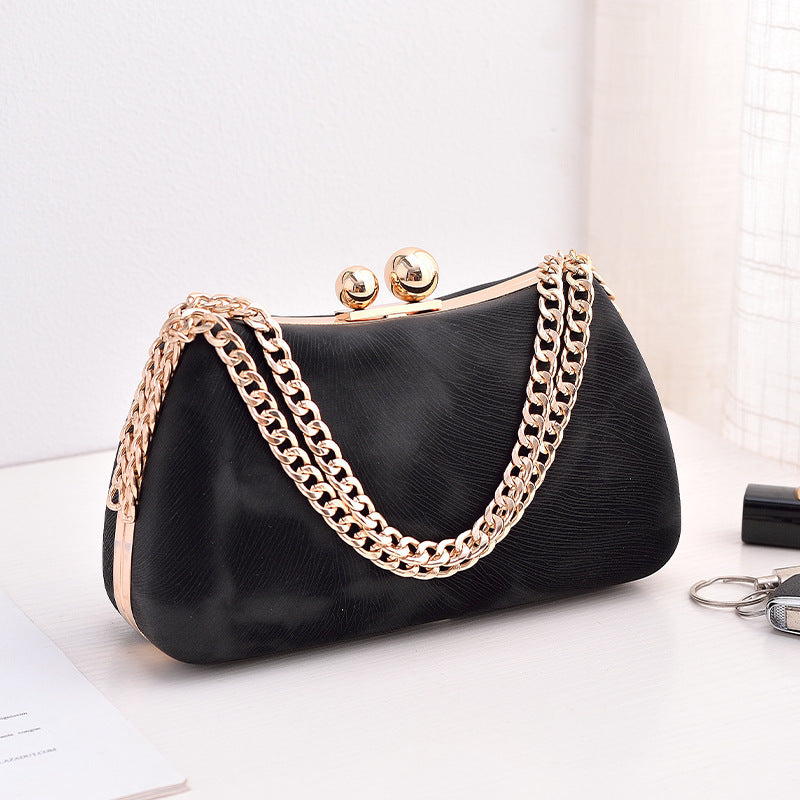 Sarah – Chain Strap Clutch with Metallic Frame and Secure Kiss-Lock Clasp