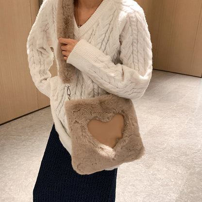 Zoe – Plush Heart-Design Fur Handbag with Soft Handle and Zipper Closure