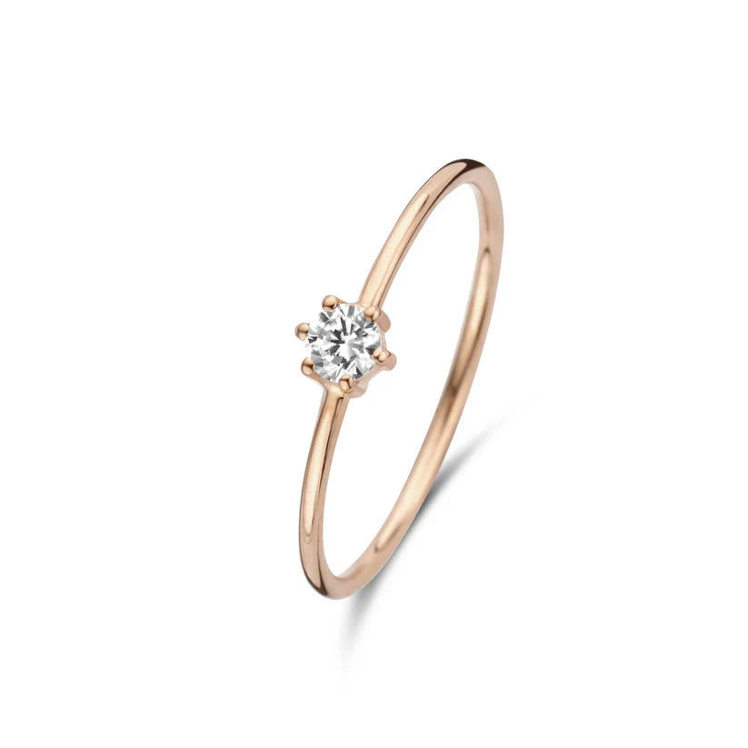 Delicate Solitaire Ring with Sparkling Centerpiece