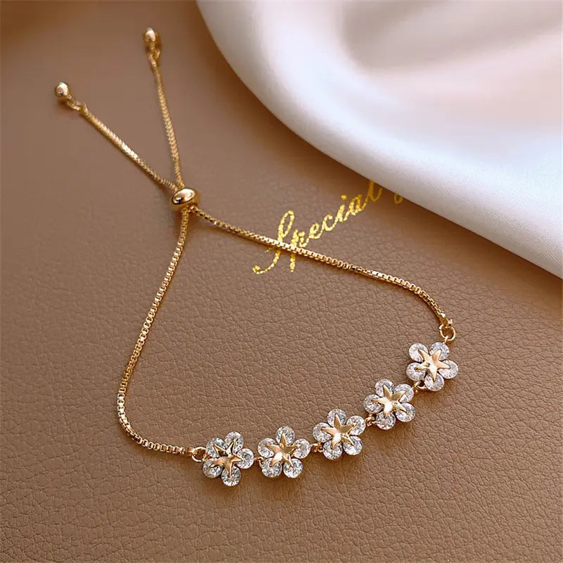 Crystal Daisy Flower Bracelet in Gold