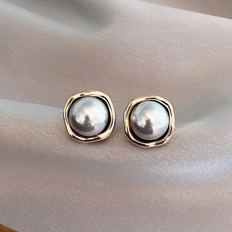 Classic Pearl Stud Earrings in Gold Frame