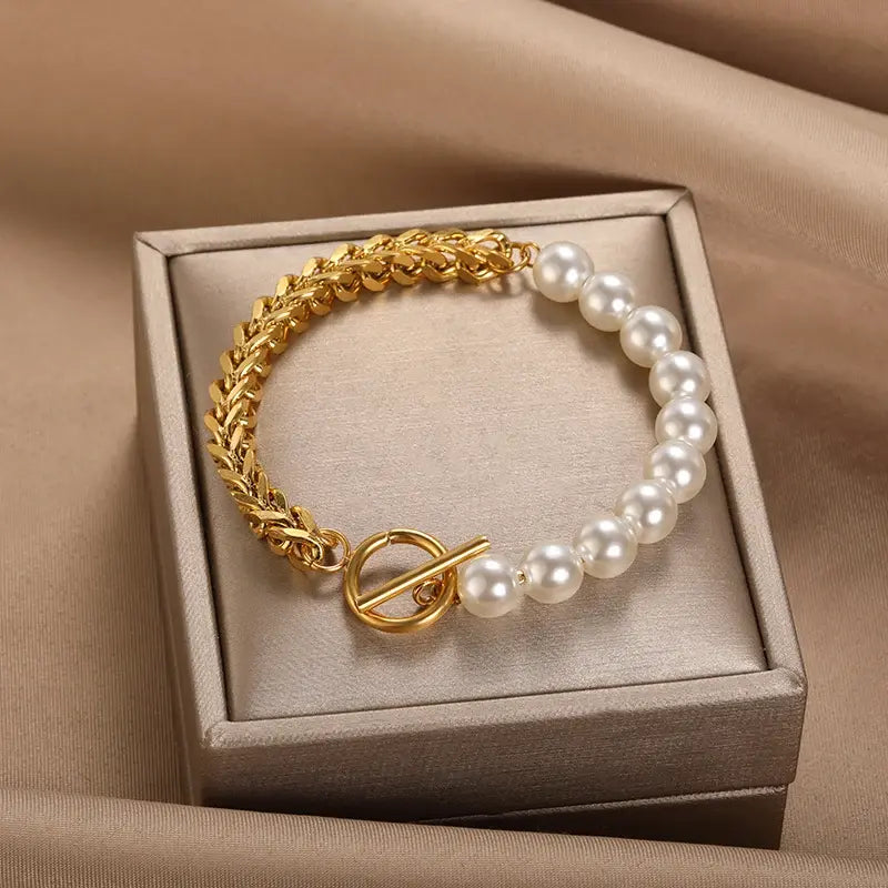 Pearl and Gold Tone Chain Bracelet