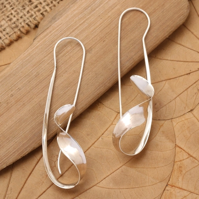 Leaf Flow Dangle Earrings in Silver Tone
